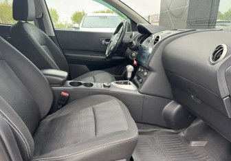 Подержанный автомобиль Nissan Qashqai 2012 года (10 фото)