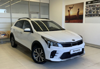 Подержанный автомобиль Kia Rio Hatchback 2021 года (3 фото)