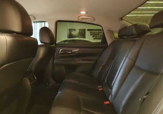 Подержанный автомобиль Nissan Teana 2014 года (14 фото)