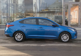 Подержанный автомобиль Hyundai Solaris Sedan 2021 года (4 фото)