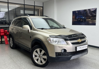 Подержанный автомобиль Chevrolet Captiva 2008 года (3 фото)
