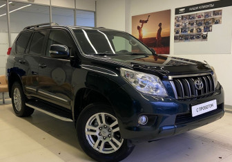 Подержанный автомобиль Toyota Land Cruiser Prado 2010 года (4 фото)