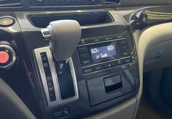 Подержанный автомобиль Nissan Quest 2013 года (13 фото)