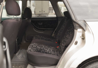 Подержанный автомобиль Subaru Legacy Wagon 2001 года (16 фото)