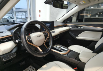 Подержанный автомобиль Haval Jolion 2023 года (7 фото)
