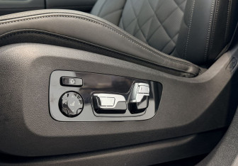 Подержанный автомобиль BMW X6 M 2024 года (18 фото)