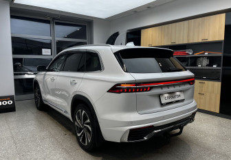 Подержанный автомобиль Geely Monjaro 2023 года (7 фото)