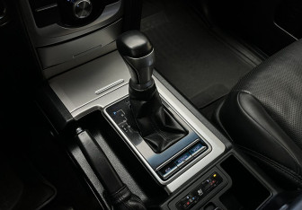 Подержанный автомобиль Toyota Land Cruiser Prado 2019 года (10 фото)