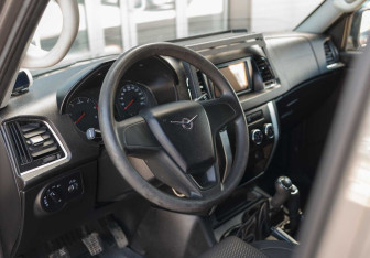 Подержанный автомобиль УАЗ Patriot 2019 года (13 фото)