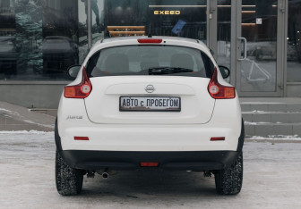 Подержанный автомобиль Nissan Juke 2012 года (6 фото)