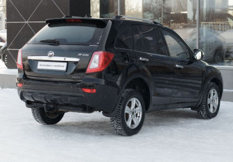 Подержанный автомобиль Lifan X60 2014 года (5 фото)
