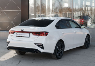 Подержанный автомобиль Kia Cerato Sedan 2020 года (5 фото)