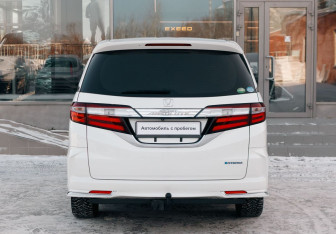 Подержанный автомобиль Honda Odyssey Minivan 2016 года (6 фото)