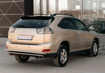 Подержанный автомобиль Lexus RX 2003 года (5 фото)