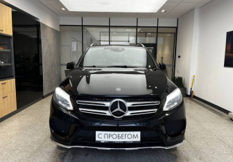 Подержанный автомобиль Mercedes-Benz GLE 2017 года (3 фото)