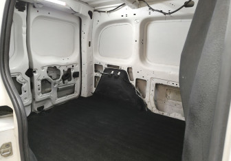 Подержанный автомобиль Renault Kangoo 2012 года (9 фото)