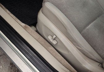 Подержанный автомобиль Subaru Legacy Wagon 2005 года (17 фото)