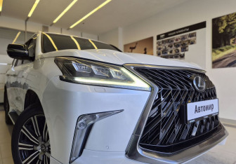 Подержанный автомобиль Lexus LX 2017 года (4 фото)