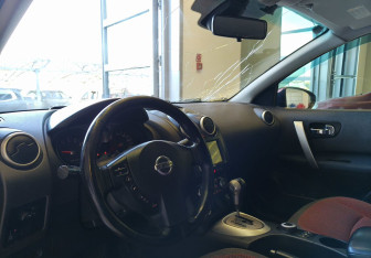 Подержанный автомобиль Nissan Qashqai 2007 года (7 фото)