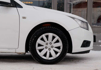 Подержанный автомобиль Chevrolet Cruze Sedan 2012 года (9 фото)