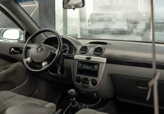 Подержанный автомобиль Chevrolet Lacetti Hatchback 2007 года (9 фото)