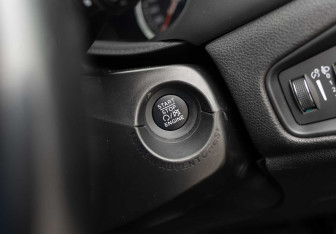 Подержанный автомобиль Jeep Renegade 2018 года (15 фото)