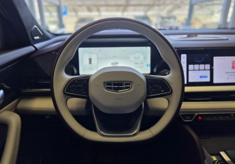 Подержанный автомобиль Geely Monjaro 2023 года (9 фото)