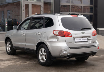 Подержанный автомобиль Hyundai Santa Fe 2007 года (7 фото)