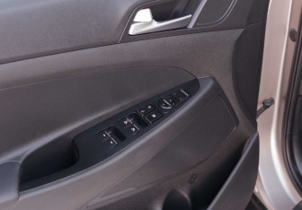 Подержанный автомобиль Hyundai Tucson 2019 года (17 фото)