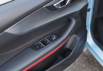 Подержанный автомобиль Chery Tiggo 4 Pro 2022 года (17 фото)