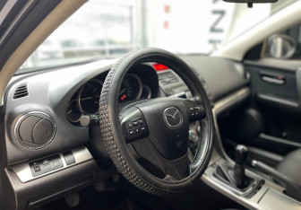 Подержанный автомобиль Mazda 6 Sedan 2011 года (9 фото)