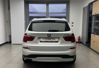 Подержанный автомобиль BMW X3 2015 года (6 фото)