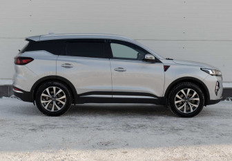 Подержанный автомобиль Chery Tiggo 7 Pro Max 2023 года (4 фото)