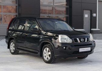 Подержанный автомобиль Nissan X-Trail 2007 года (3 фото)