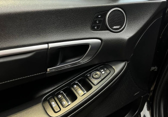 Подержанный автомобиль Hyundai Sonata 2021 года (13 фото)