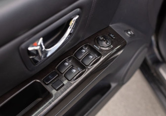 Подержанный автомобиль Kia Sorento 2007 года (17 фото)