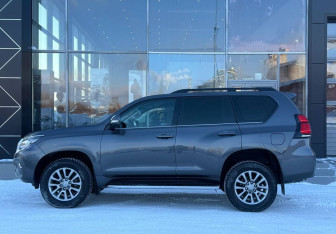 Подержанный автомобиль Toyota Land Cruiser Prado 2018 года (2 фото)