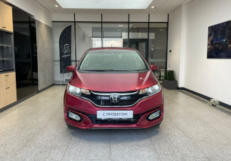 Подержанный автомобиль Honda Fit 2018 года (3 фото)