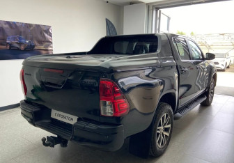 Подержанный автомобиль Toyota Hilux 2015 года (6 фото)