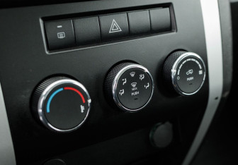 Подержанный автомобиль УАЗ Patriot 2018 года (14 фото)