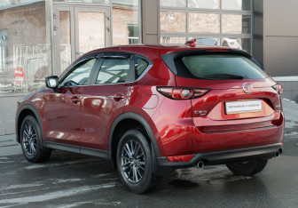 Подержанный автомобиль Mazda CX-5 2021 года (7 фото)