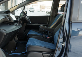 Подержанный автомобиль Honda Freed 2011 года (19 фото)