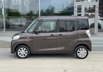 Подержанный автомобиль Nissan Dayz Roox 2019 года (7 фото)