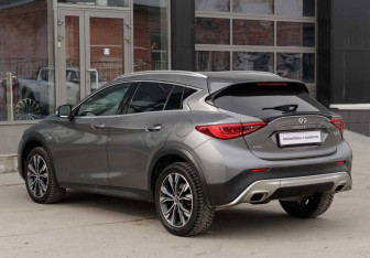 Подержанный автомобиль Infiniti QX30 2018 года (7 фото)