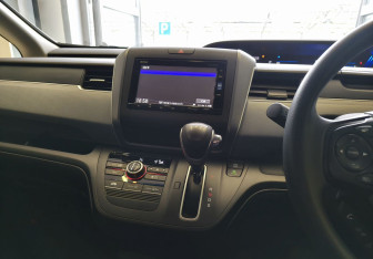 Подержанный автомобиль Honda Freed 2019 года (9 фото)