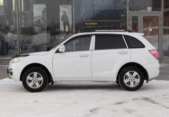 Подержанный автомобиль Lifan X60 2014 года (8 фото)