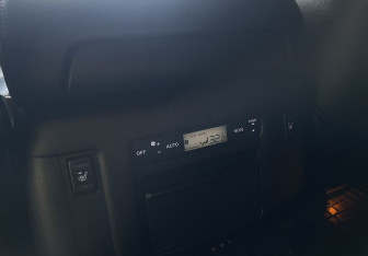 Подержанный автомобиль Infiniti QX80 2014 года (16 фото)