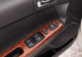 Подержанный автомобиль Toyota Camry Sedan 2003 года (16 фото)