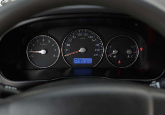 Подержанный автомобиль Hyundai Santa Fe 2011 года (13 фото)