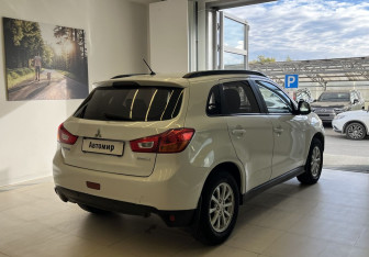 Подержанный автомобиль Mitsubishi ASX 2012 года (4 фото)